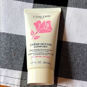 Lancome Pink and White Cleanser Exfoliant